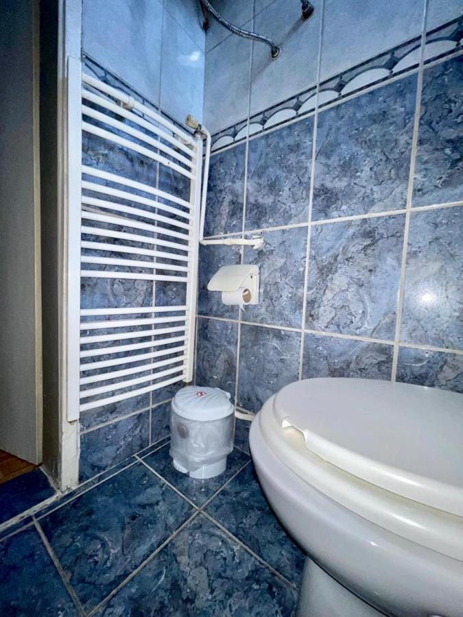 Center House Hostel Priştine Dış mekan fotoğraf