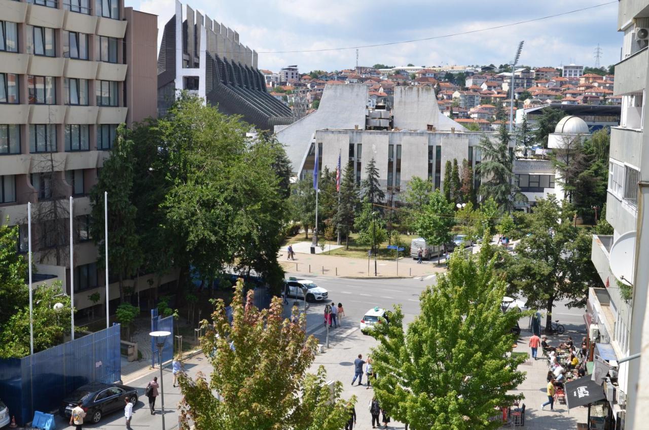 Center House Hostel Priştine Dış mekan fotoğraf